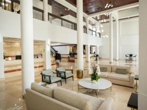 Regency Miami Airport by Sonesta