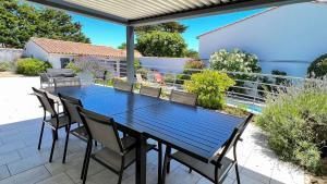 Superbe villa avec piscine chauffée, proche mer