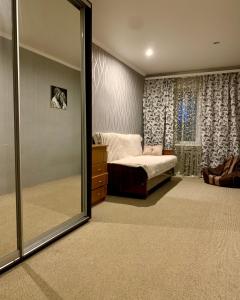 Двокімнатна квартира подобово в Охтирці