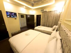 White Rose Family - 5 Rooms Portion
