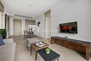 Oswin by Kozystay - Cilandak