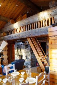 Cozy log cabin with a view of Ruka