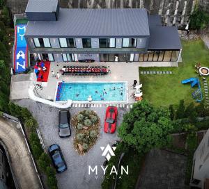 Myan Grand Waves Villa 6BR - 4hvězdičkové hotely ve městě Ha Long