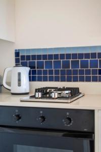 Azure Work-Friendly Coastal Stay with Views