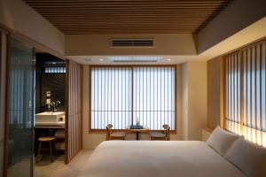 Asuite Hakata by ASUMIRU