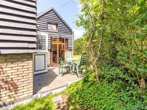 Snug Holiday Home in Nieuwvliet