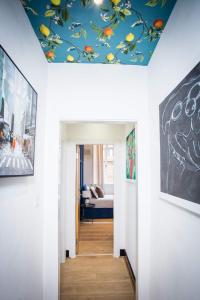 The Warldorf, King Size and Twin Apartment by The Hive WA1