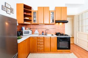 Prague Days - One-Bedroom Apartment with TV, Netflix and High-Speed Wi-Fi in Vinohrady