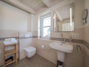 Ferienhaus Charlie mit Terrasse und Kamin