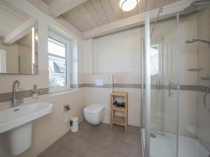 Ferienhaus Chaplin mit Kamin und eingezäuntem Garten