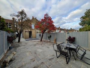 Modern and Luxurious 3-Bedroom Flat