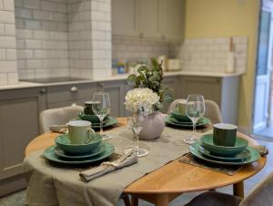 Modern and Luxurious 3-Bedroom Flat