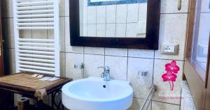 Residenza Locci - Rooms & Apartments img45