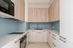 Blueground Nusle balcony nr Vyšehrad PRG-74