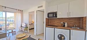 LX176 Balcon piscine Parking 5 min de la plage