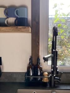 Hunters Cabin - Rustic farm stay