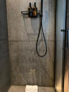 Hunters Cabin - Rustic farm stay