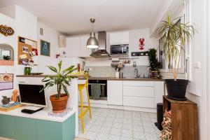 Beautiful nest 2 steps from Belleville