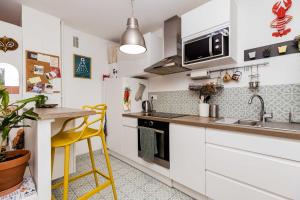 Beautiful nest 2 steps from Belleville