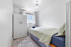 Modern spacious four bedroom house in London