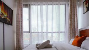 Hauzly- Royal Suburbs by Tsavo