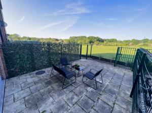 Syster Properties Stunning Apartment for Contractors and families