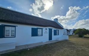 R&R on Chlamys Langezandt Fishermans Village