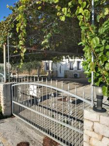 Little Seafront House Dolac Primošten