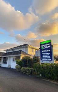 Boundary Court Motor Inn