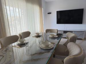 Luxury Apartment with Terrace