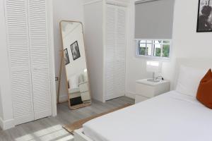 Eshae Living - 1 BR with breakfast & private pool