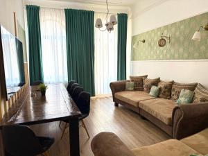 Royality Bucharest Old Town