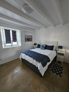 R&R on Chlamys Langezandt Fishermans Village