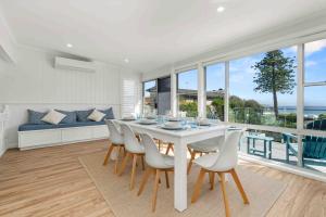 Spacious 4-Bed Pet Friendly Home with Detached, Freestanding Studio - Perfect for Families or Groups - Just 50m to Culburra Beach