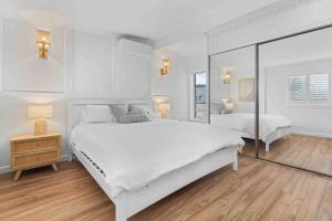 Spacious 4-Bed Pet Friendly Home with Detached, Freestanding Studio - Perfect for Families or Groups - Just 50m to Culburra Beach