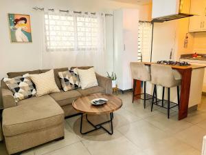 Colonial leyton apartment