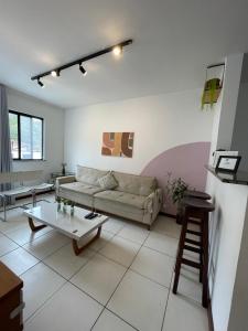 Apartamento com vista para as montanhas e natureza