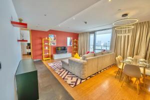 Luxury Homestay Near Dubai World Trade Centre