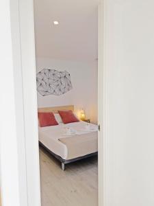 Loft Deluxe, Luminoso, Parking y Piscina - A 100 m del Mar AC