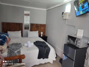 The Croc Backpackers