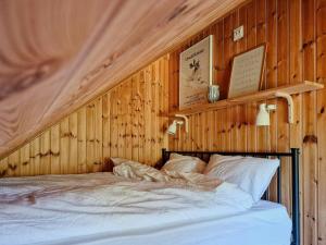 Charming Cottage Near The Sea On Rossö