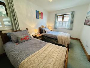 Bay View - holiday cottage by the sea with stunning views