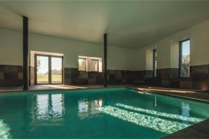 Château dOuffet Gite 30 personnes avec piscine et sauna