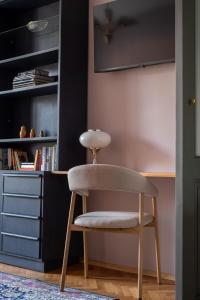 Retro-Chic 1BR Apartment next to Vasil Levski Blvd by Flat Mаnager