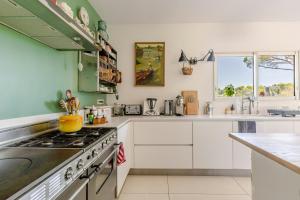 Provencal Villa With Pool Near Aix