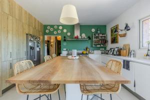 Provencal Villa With Pool Near Aix