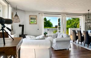 Holiday Home With Sea View By Avnø Fjord