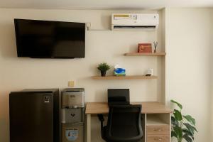 Cozy Studio Bintaro Icon Emerald by alonelyroom