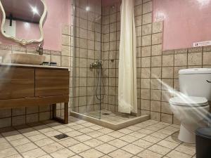 Sphinx Apartments - A