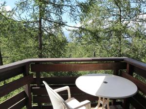 Appartement Confort 6 pers, 2 pièces, Balcon, Cheminée, Accès direct aux pistes - FR-1-322-451